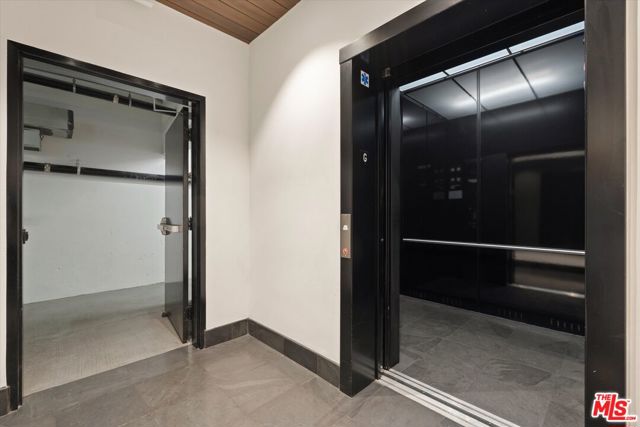 1345 Havenhurst Drive, West Hollywood CA: https://media.crmls.org/mediaz/5e0ca89d-d456-4d9f-a8a4-70bd4f1f7a81.jpg