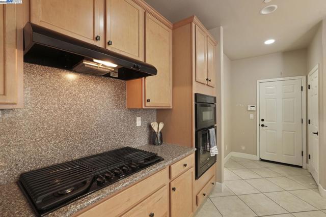 2961 Clear Point Way, Manteca CA: https://media.crmls.org/mediaz/5e0cddd0-cf75-4559-9333-619b7b9ff89c.jpg