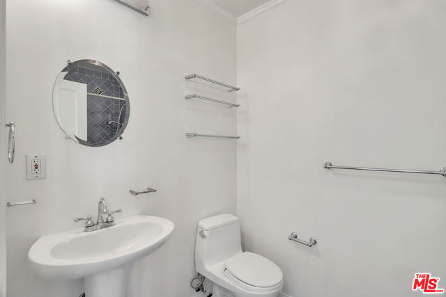 1107 Alfred, Los Angeles CA: https://media.crmls.org/mediaz/5e0dbf73-b592-4b05-8531-979034a8cd44.jpg