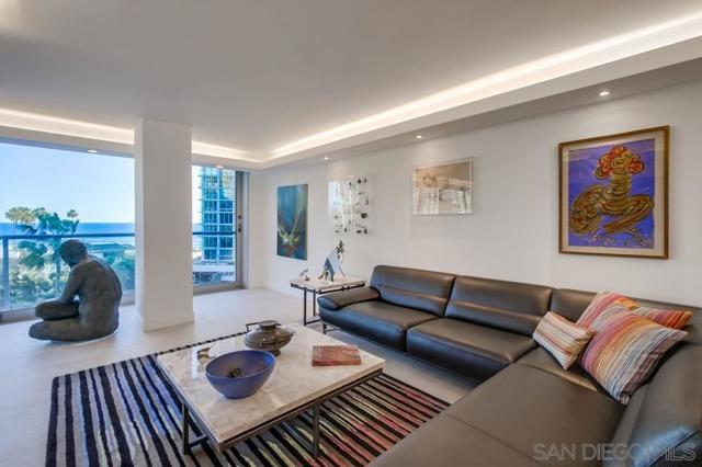 1750 Avenida Del Mundo, Coronado CA: https://media.crmls.org/mediaz/5e0e67f7-629d-4cfb-81f5-839373f2be41.jpg