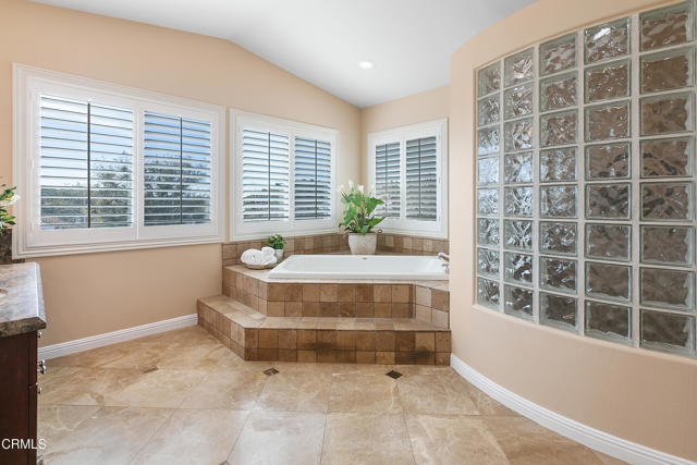 Detail Gallery Image 34 of 67 For 12428 Palmer Dr, Moorpark,  CA 93021 - 5 Beds | 5/1 Baths