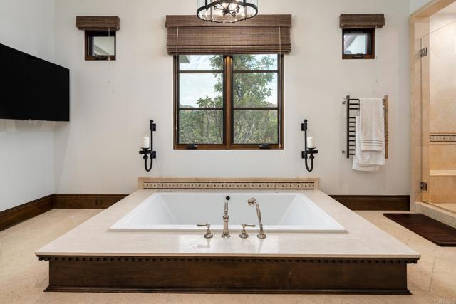 Image 21 of 40 For 18411 Calle La Serra