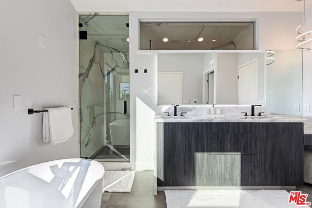 489 S Willaman Drive, Los Angeles CA: https://media.crmls.org/mediaz/5e0ff138-0517-4193-b6ab-aefb209e242a.jpg