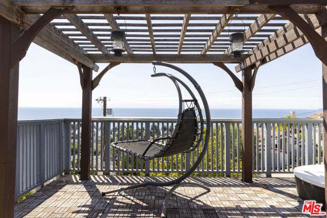 1230 Silvius Avenue, San Pedro CA: https://media.crmls.org/mediaz/5e100a6e-a08a-4da0-96f9-548a50173c98.jpg