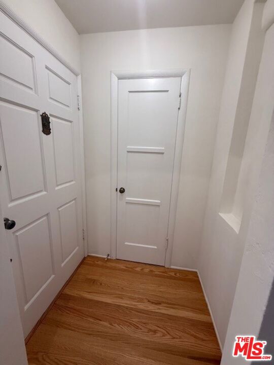 2515 Canyon Drive, Los Angeles CA: https://media.crmls.org/mediaz/5e1054b4-2d8f-464c-b476-bac20472b7af.jpg