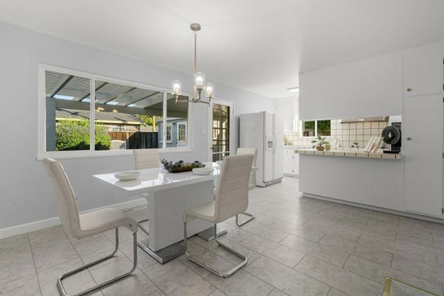2476 Le Bain Drive, San Jose CA: https://media.crmls.org/mediaz/5e10684e-d037-44c2-ac1a-5a45e783c1a8.jpg