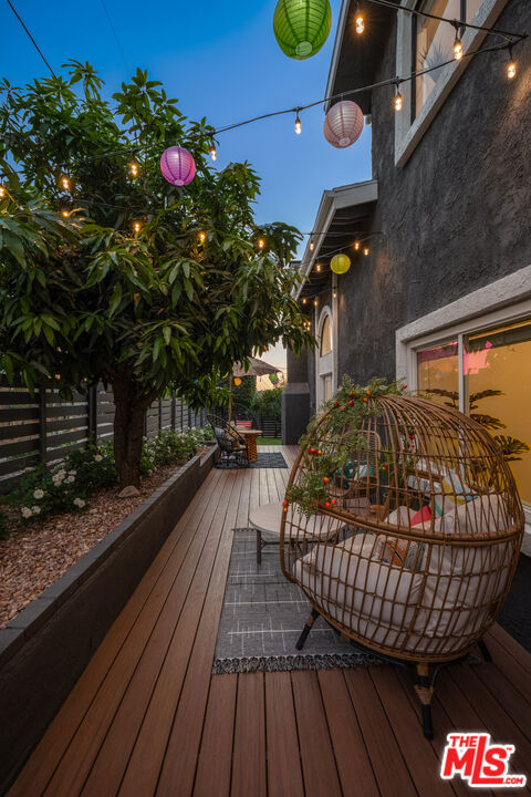 2603 Crestmoore Place, Los Angeles CA: https://media.crmls.org/mediaz/5e10b5f2-a2e2-4ecd-aa6e-4734f6e46f17.jpg