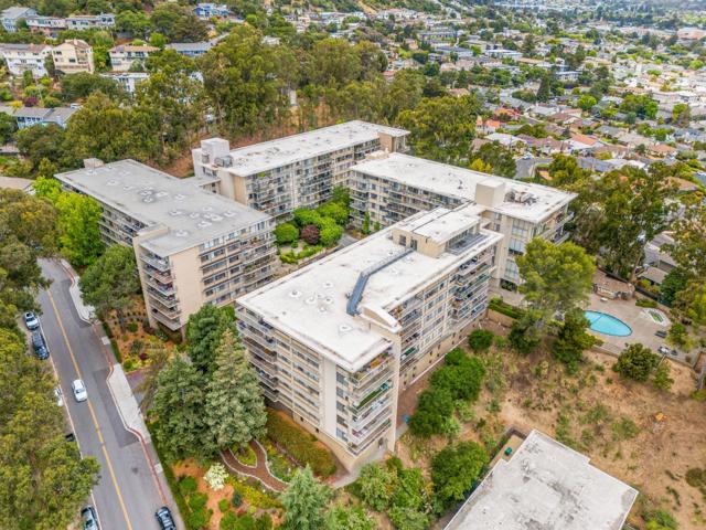 400 Davey Glen Road, Belmont CA: https://media.crmls.org/mediaz/5e112067-31d8-41ee-b1a6-c585a26ad584.jpg