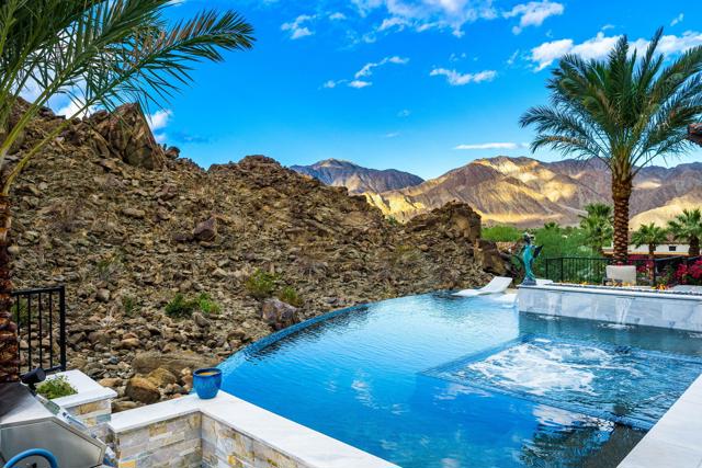 53985 Del Gato Drive, La Quinta CA: https://media.crmls.org/mediaz/5e1128f3-137c-4558-bf31-450f87d8f534.jpg