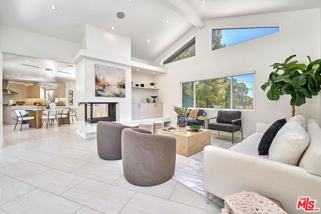 3001 Cloudcrest Road, La Crescenta CA: https://media.crmls.org/mediaz/5e1231c7-fa6d-4b26-a57f-7fc61d4476e5.jpg