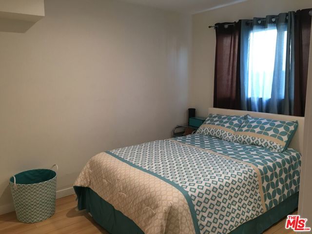 1466 S Canfield Avenue, Los Angeles CA: https://media.crmls.org/mediaz/5e1314eb-d578-4291-acb6-7b2d4b7a8bbc.jpg