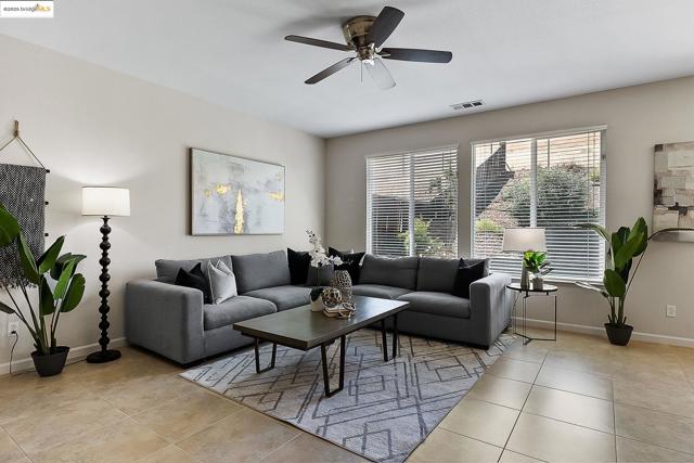 3680 Mallard Ct, Antioch CA: https://media.crmls.org/mediaz/5e133864-ee05-4057-b2dc-51a893ef67e3.jpg