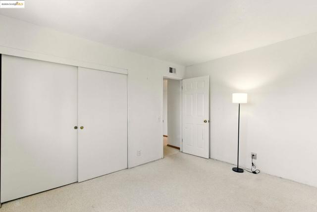 6223 Valroy Dr, San Jose CA: https://media.crmls.org/mediaz/5e1487b1-dc53-400e-923d-c16c29750192.jpg