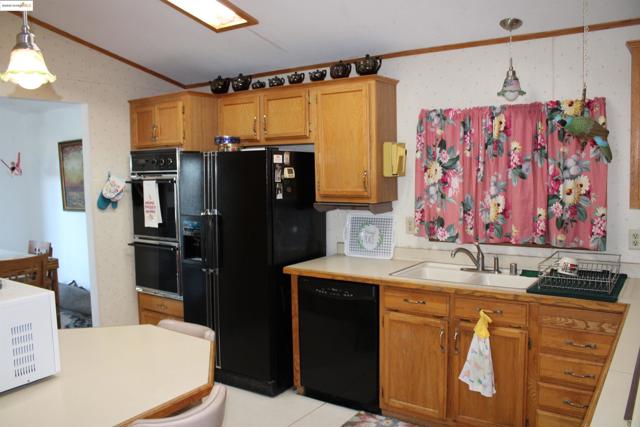 3210 Stone Rd, Bethel Island CA: https://media.crmls.org/mediaz/5e14cad5-c632-4e62-9f39-235700b4cf68.jpg