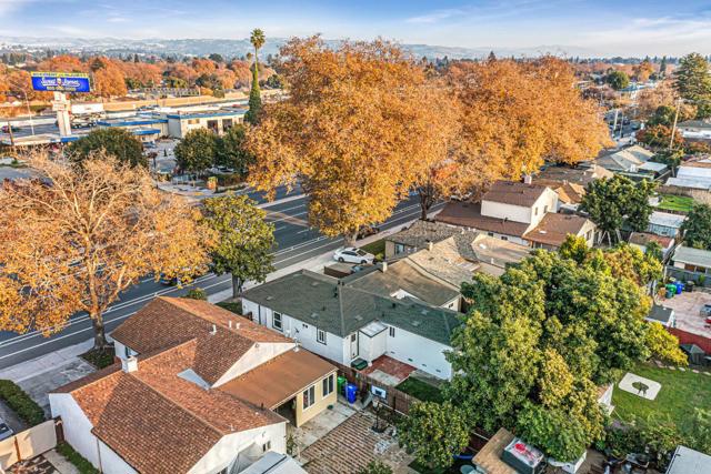 15741 Hesperian Boulevard, San Lorenzo CA: https://media.crmls.org/mediaz/5e151310-c06a-46b1-b52b-4da9b1cbe02a.jpg