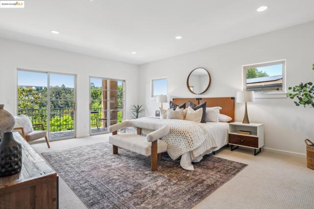 911 Aquarius Way, Oakland CA: https://media.crmls.org/mediaz/5e158def-9047-469e-913b-ecdca2d2d16c.jpg
