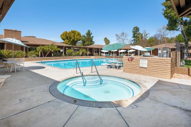 2700 Valley Parkway, Escondido CA: https://media.crmls.org/mediaz/5e15cea7-e88e-4330-8641-0dd62e63c225.jpg