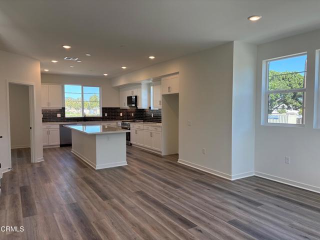 Detail Gallery Image 13 of 51 For 2862 via Descanso, Camarillo,  CA 93012 - 3 Beds | 2/1 Baths
