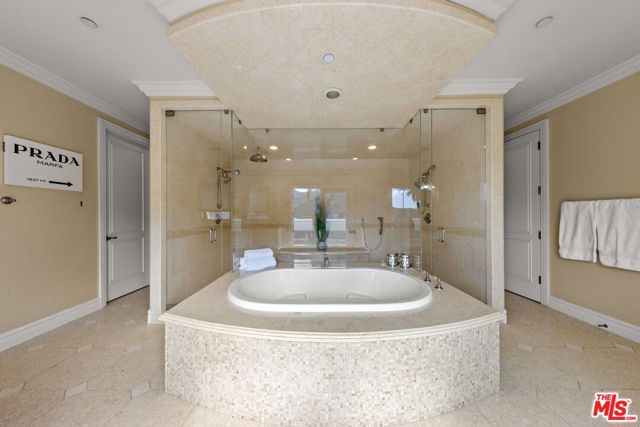 25043 Abercrombie Lane, Calabasas CA: https://media.crmls.org/mediaz/5e16eac1-0f43-4eae-ad45-81894685577a.jpg
