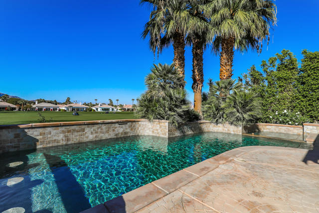 50465 Verano Drive, La Quinta CA: https://media.crmls.org/mediaz/5e18539d-0c31-435f-83e8-2a049c311c9e.jpg
