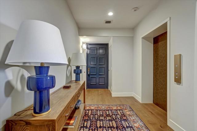 40 W 3rd Avenue, San Mateo CA: https://media.crmls.org/mediaz/5e19a312-9195-4e86-8d1f-eb1bf1d41101.jpg