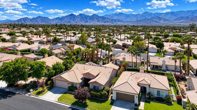 245 Strada Nova, Palm Desert, CA 92260