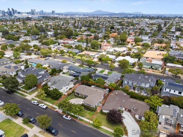 661 Balboa Avenue, Coronado CA: https://media.crmls.org/mediaz/5e1a7bf1-81d8-4cc5-97e6-b72ac196c989.jpg