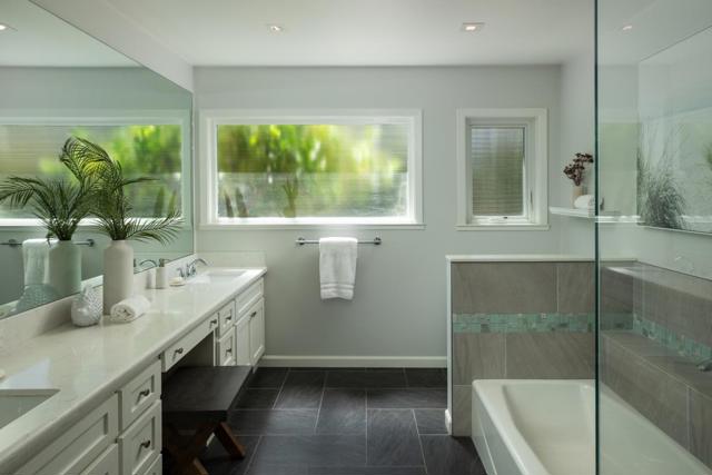 700 Laurelwood Drive, San Mateo CA: https://media.crmls.org/mediaz/5e1a9a9f-7e32-4d95-bb22-b3ba2ee334ba.jpg