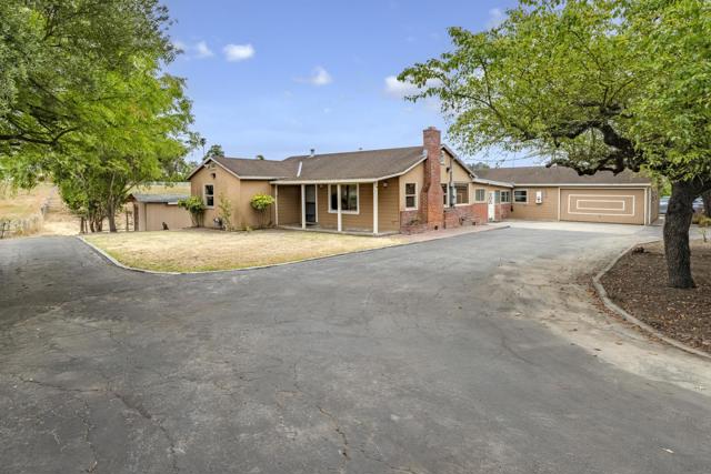 137 Whiting Road, Watsonville CA: https://media.crmls.org/mediaz/5e1aa591-1398-47ce-bd4c-fd23e0091b87.jpg