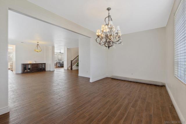 Image 14 of 69 For 2415 Oak Grove Ct