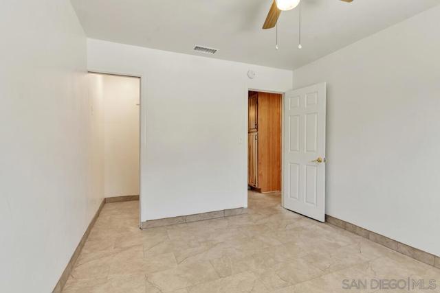 9548 Abbeyfield Rd, Santee CA: https://media.crmls.org/mediaz/5e1abcf8-abb5-4023-a3d0-4a016b1ecdca.jpg