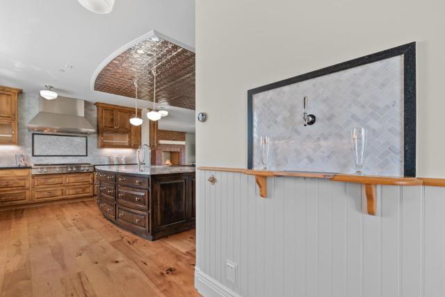 40 S Circle Drive, Santa Cruz CA: https://media.crmls.org/mediaz/5e1b4be9-ff39-4dc9-b678-8ddb9b04e758.jpg
