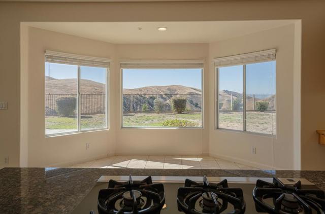 27606 Prestancia Circle, Salinas CA: https://media.crmls.org/mediaz/5e1b7baa-9b2d-4cbc-bd0c-b7cb369b9c4c.jpg