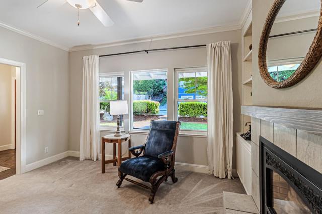 2940 San Juan Boulevard, Belmont CA: https://media.crmls.org/mediaz/5e1bf04c-979a-4baf-9c66-982902137c77.jpg