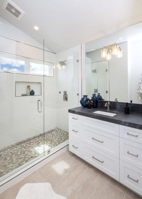 355 30th Avenue, Santa Cruz CA: https://media.crmls.org/mediaz/5e1c04c1-94d7-490e-bcc6-a575c8591bdf.jpg