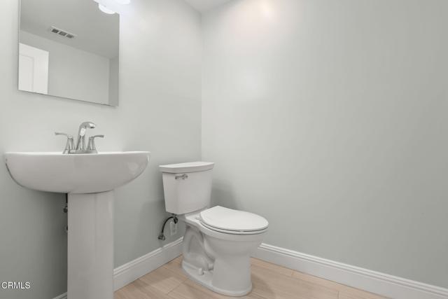 Detail Gallery Image 29 of 68 For 920 Glen Oaks Bld, Pasadena,  CA 91105 - 3 Beds | 3/1 Baths