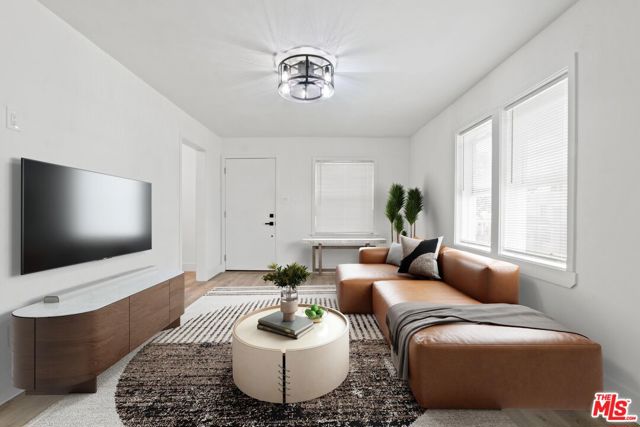 6064 Atlantic Avenue, Long Beach CA: https://media.crmls.org/mediaz/5e1d79c1-177b-4b91-971a-883d6345bf0d.jpg