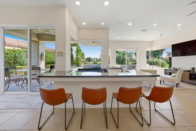 55340 Southern, La Quinta CA: https://media.crmls.org/mediaz/5e1dd4ba-8b2d-4e1b-b470-22838b6aab56.jpg