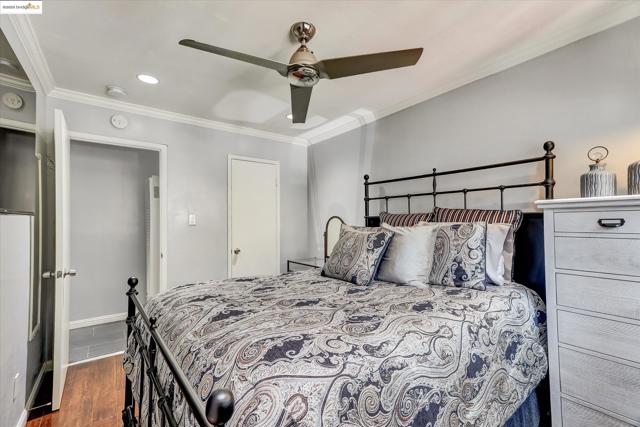 6610 Bancroft Avenue, Oakland CA: https://media.crmls.org/mediaz/5e1e8420-2d00-4aef-b6df-00827cf76090.jpg