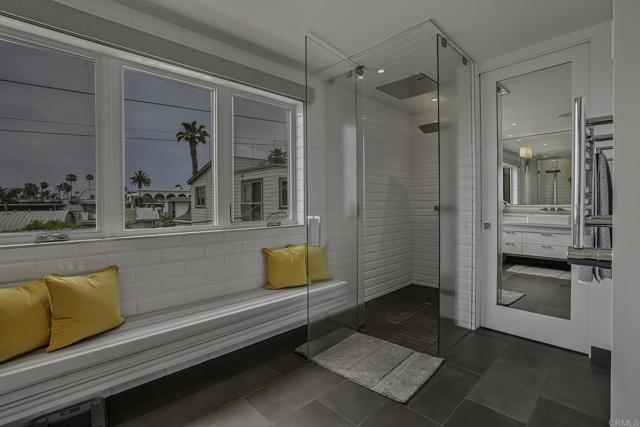 Image 16 of 36 For 336 Gravilla Street