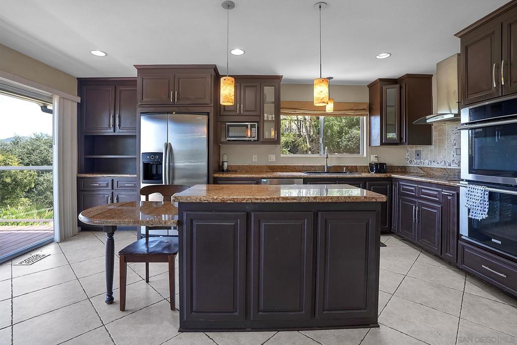 Escondido - photo 8