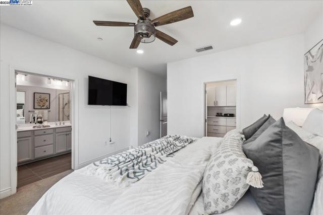 3933 Eminence St, Dublin CA: https://media.crmls.org/mediaz/5e1f939f-1b91-4d72-aa50-ddc4d4ac0d6f.jpg
