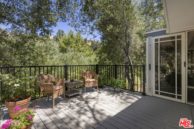 54 Robin Hood Place photo 32
