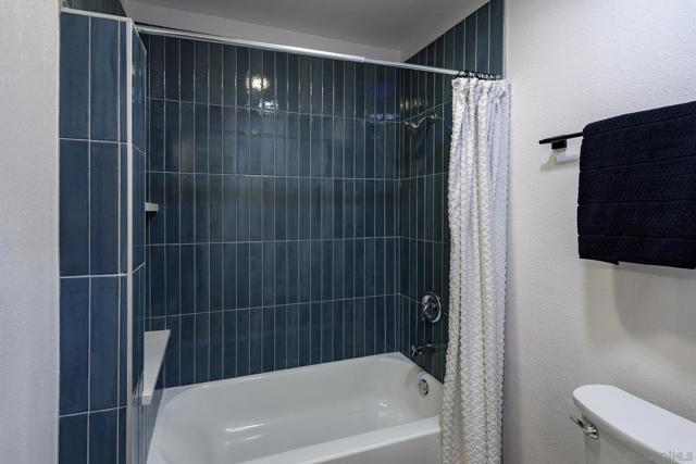 9832 Caminito Cuadro, San Diego CA: https://media.crmls.org/mediaz/5e1fb913-8c69-4b2f-adb4-b58310d530b0.jpg