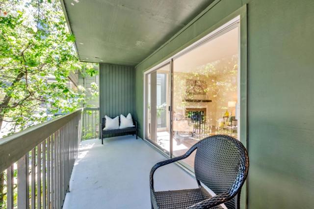 2700 Le Conte Avenue, Berkeley CA: https://media.crmls.org/mediaz/5e1fdde9-72b1-4b21-a6a4-f63e40f2883b.jpg