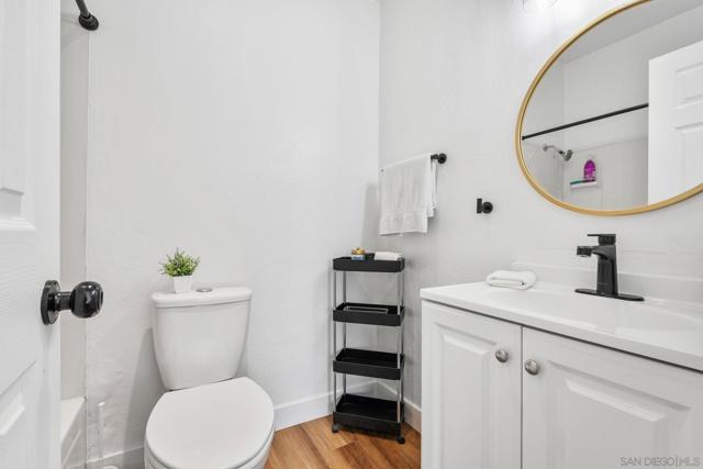 434 Del Mar Ct, Chula Vista CA: https://media.crmls.org/mediaz/5e207bb1-c5c2-41ad-a26d-026d9f87ad0e.jpg