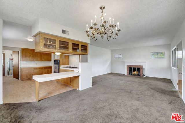 9855 Emperor Avenue, Arcadia CA: https://media.crmls.org/mediaz/5e20ad74-4bf7-4afa-b61e-84e83153174f.jpg