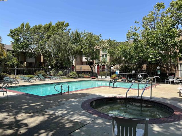 2121 Vale Rd, San Pablo CA: https://media.crmls.org/mediaz/5e21c1c3-9567-46ca-bfb9-70f3a7ced1c6.jpg