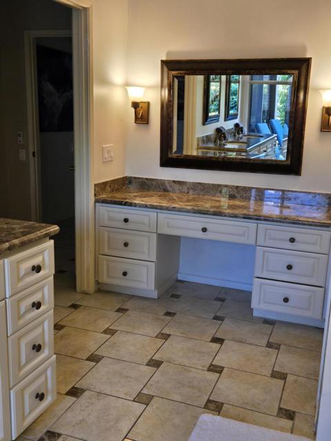 31 Stanford Drive, Rancho Mirage CA: https://media.crmls.org/mediaz/5e21fa2c-e5ef-4715-8ada-5fecb970e119.jpg