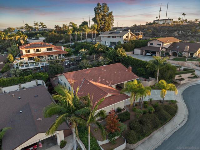 6221 BRYNWOOD COURT, San Diego CA: https://media.crmls.org/mediaz/5e21fa73-abb4-4940-9574-e838082e3ab8.jpg